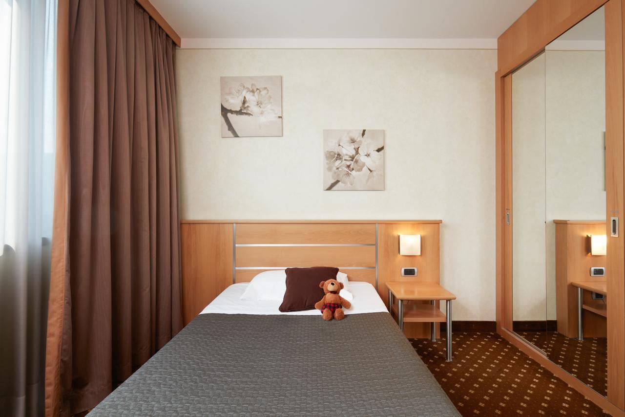Garda Hotel Montichiari Exterior photo