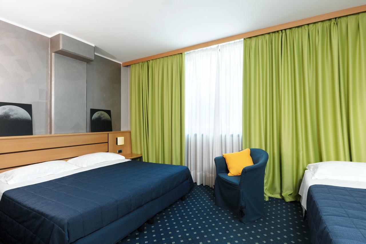 Garda Hotel Montichiari Exterior photo